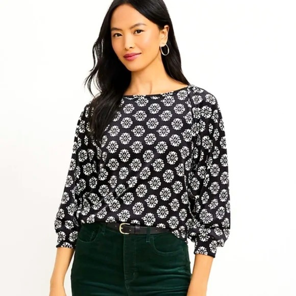 LOFT Tops - Loft Geo Velour Balloon Sleeves Black and White Top Size Large